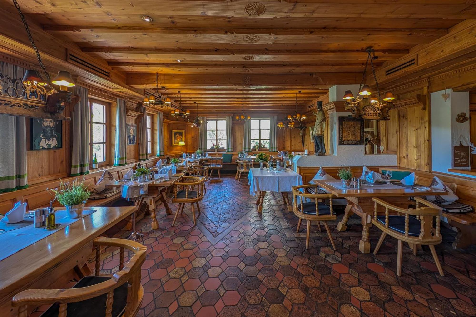 Restaurant Vinothek Lamm Hotel 3*